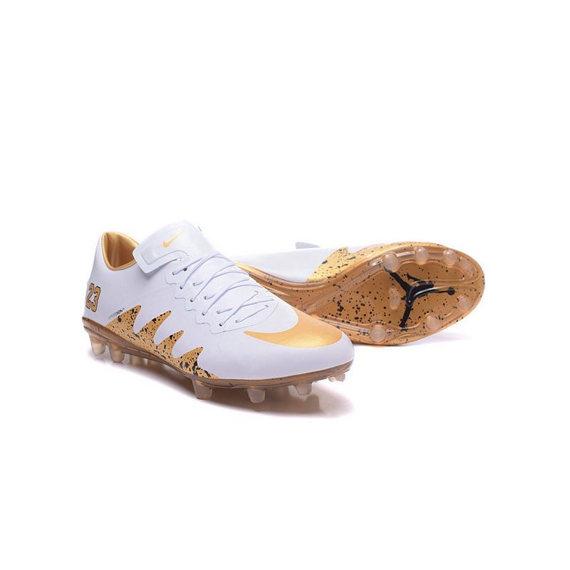 white and gold hypervenoms