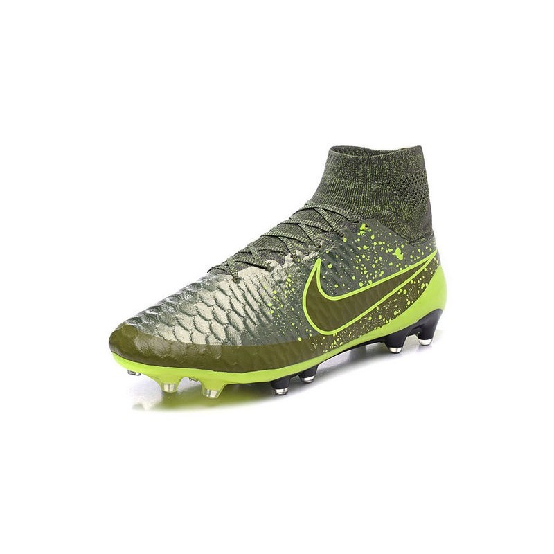 Nike drop new Green Magista Obra silo | Football Boots